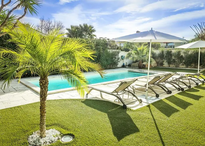 Villa Montfleuri, Vieille Ville A Pieds, Vue Mer, Piscine, 8 Pers