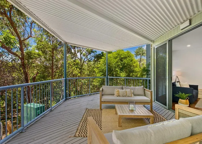 Castaway Cove Beachfront Home By Stay Noosa