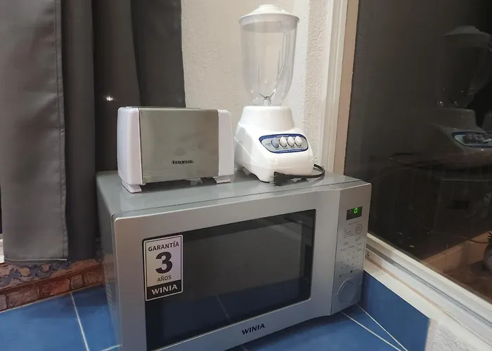 1 Bedroom Apt With Ac , Tv , Wi-Fi Near Dt And Beach