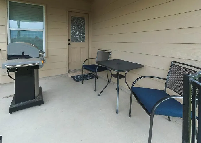 Spacious Home With Wifi/Ac
