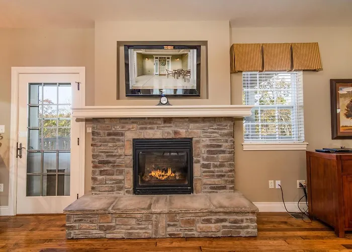 Two Bedroom Villa In The Heart Of Branson