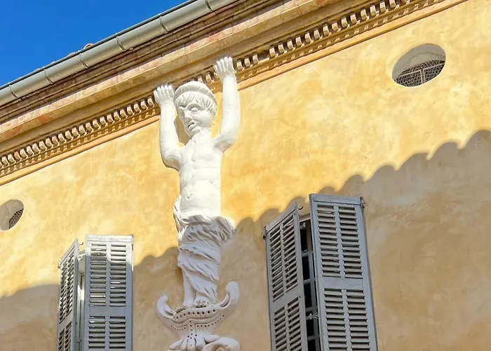 Maison Caryatides