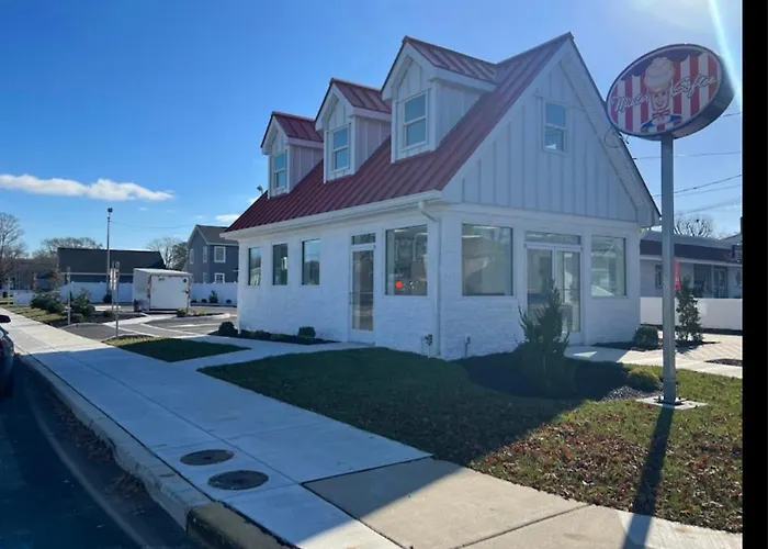 Serene Single Story, Grill, Fire Pit, Fenced Yard And Pet Friendly Stay