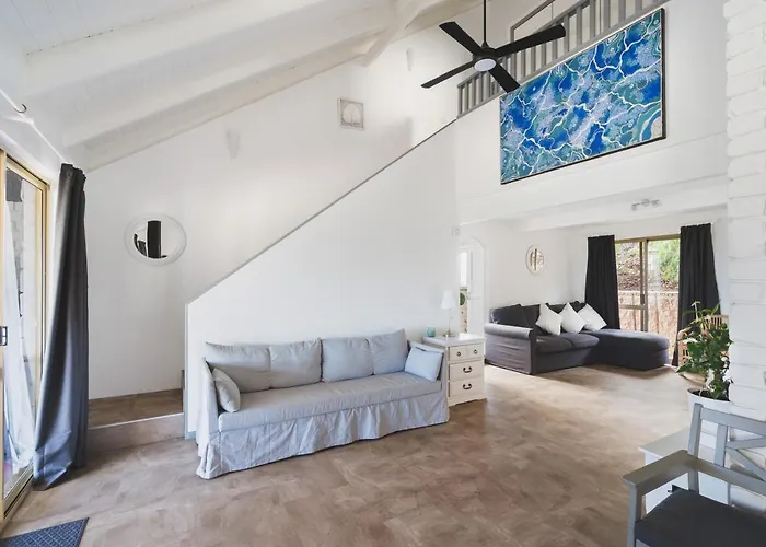 Oceanview Manor By "Peppy Beach Retreats" - Two Houses In One With Panoramic Views