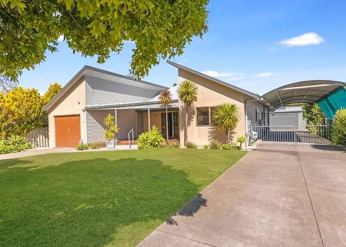 Swell Times Holiday Home Busselton