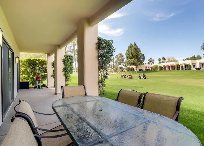 11 Mi To Coachella Valley: Pet-Friendly Home!