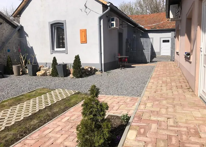 Harom Tarka Macska Apartmanok