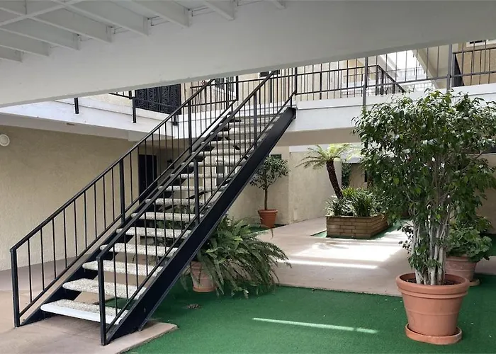 Monthly Only, Quite Condo In The 55 Community,10 Min To Laguna Beach