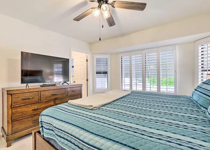 < 1 Mi To Golf: Home W/ Screened Porch In Sun City