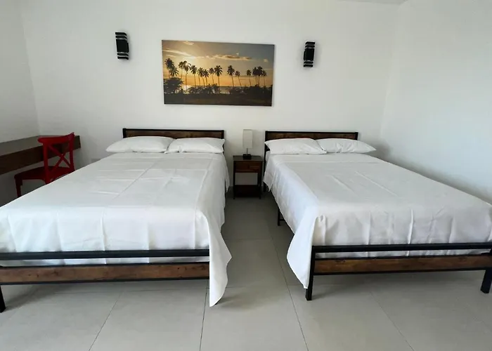 Red Flamboyan Guesthouse And Restaurant