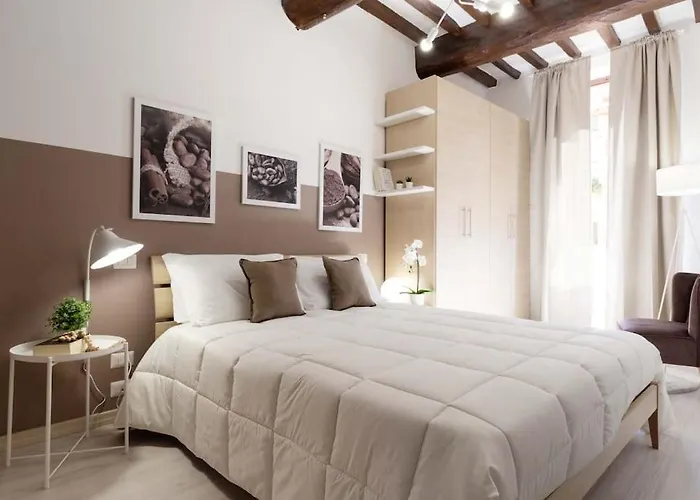 Flat With Whirlpool Bath In The Historic Centre