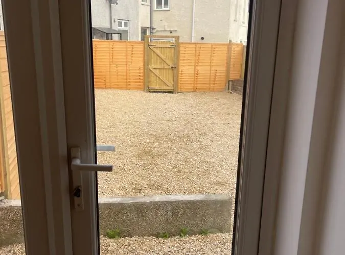Lovely Room In Bristol 5