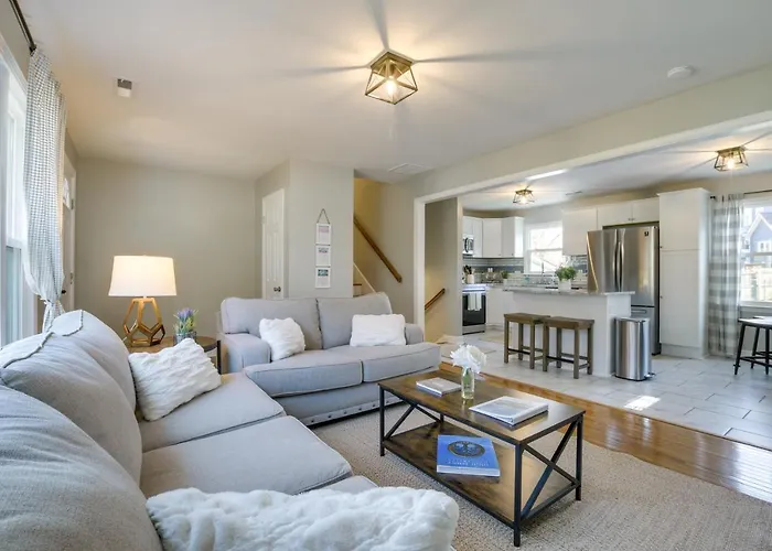 Sunny Family Home, 3 Mi To High Point Market!