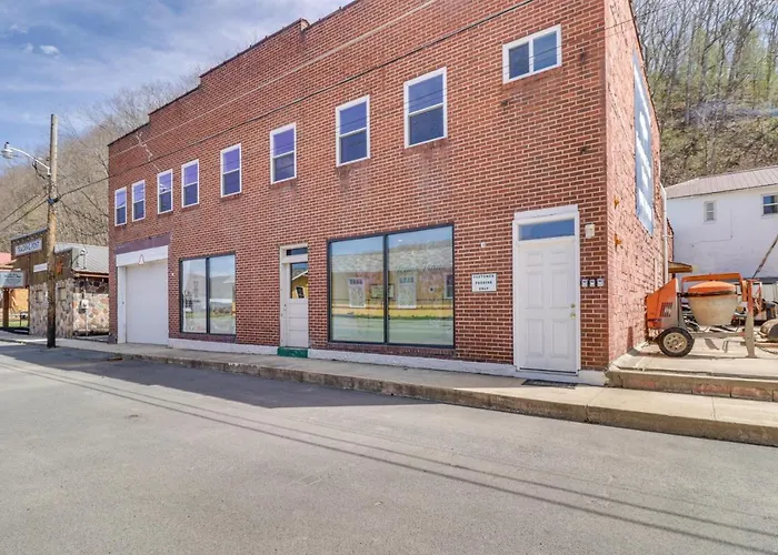 Cozy Marlinton Vacation Rental: Downtown Location!