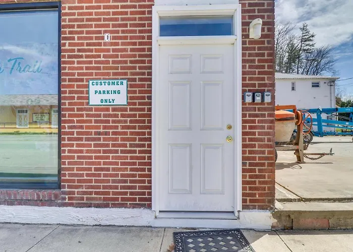 Cozy Marlinton Vacation Rental: Downtown Location!