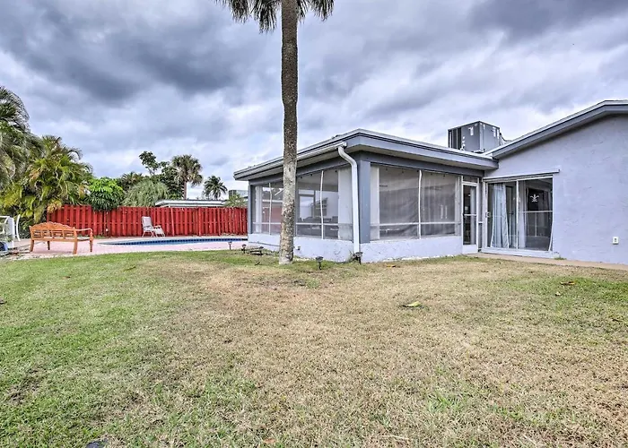 Private Pool & Dock: Coconut Creek Home!