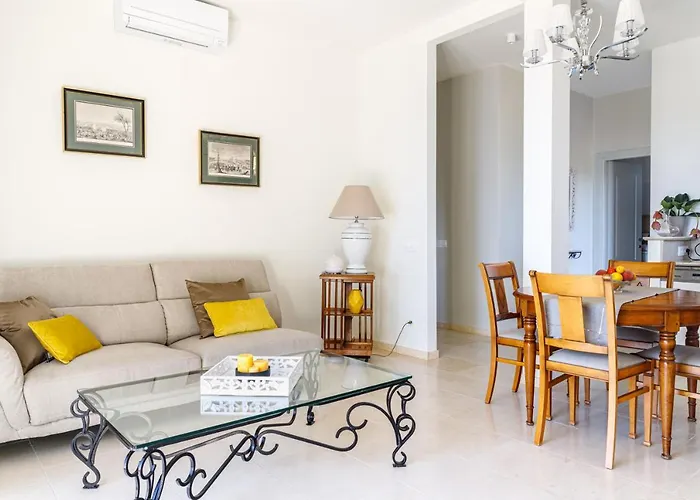 Sea View Apartment With Private Secure Parking 1