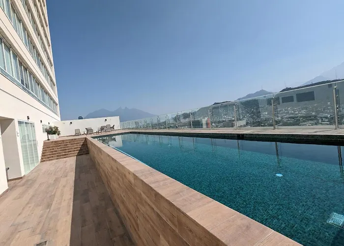 Stylish Panoramic Views City Loft