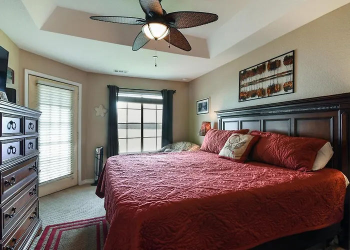 3Br Lake View Condo - Stairs Required - Close To Marina - Pool -Free Tickets Included - 700Ep