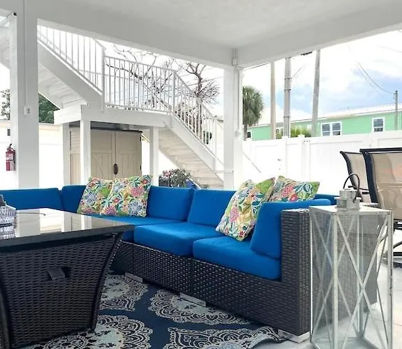 Casa Blue Flamingo - In The Florida Keys - Minutes From The Beach