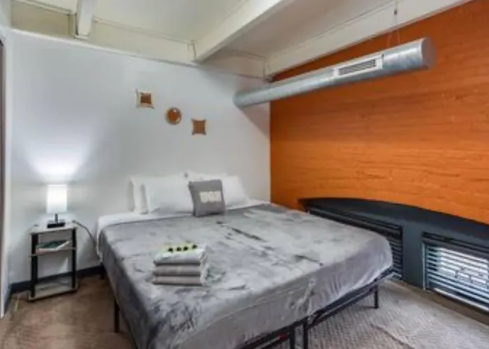Centric Modern Loft W/ King Beds