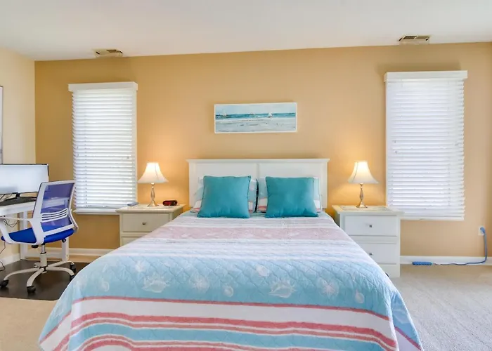 Close To Rehoboth & Dewey W/ Access To 3 Pools!