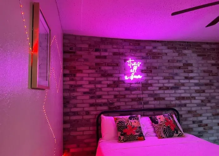 Apartment Near Tpa Airport