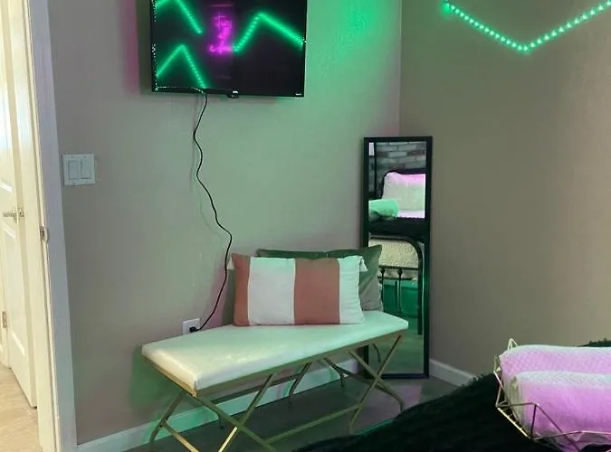 Apartment Near Tpa Airport