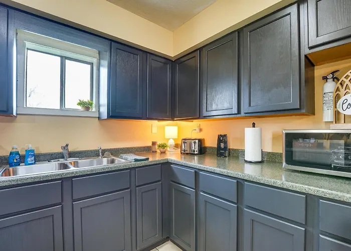 12 Mi To Eureka Springs: Charming Studio Retreat