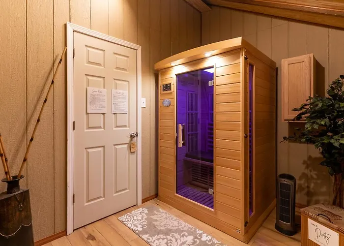 Nicura Ranch Inn & Stables