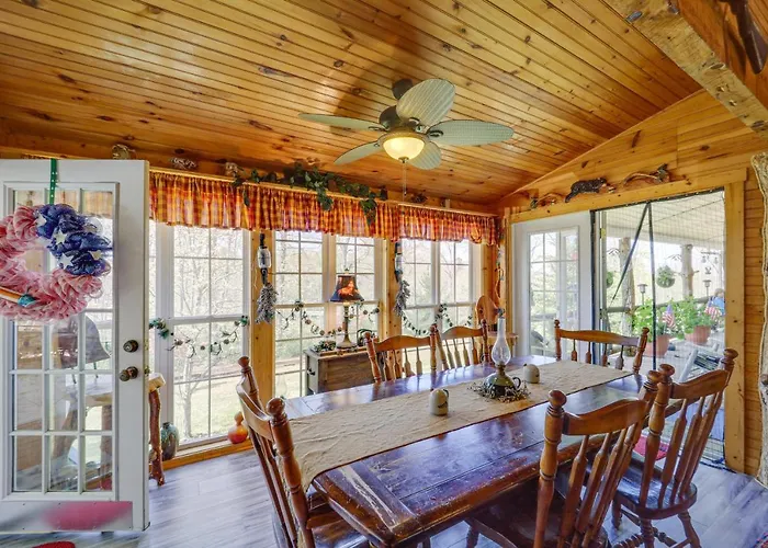 North Carolina Getaway W/ Patio! 26 Mi To Slopes