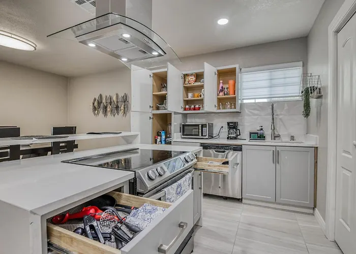 Big Family Come To West Side Elp And Enjoy All Duplex A And B