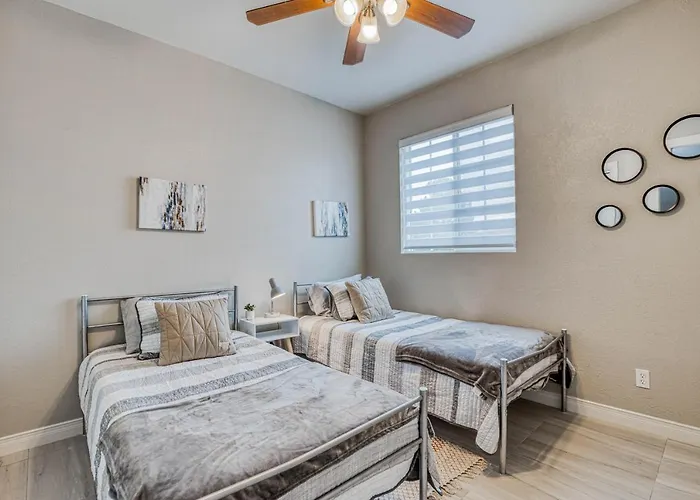Big Family Come To West Side Elp And Enjoy All Duplex A And B