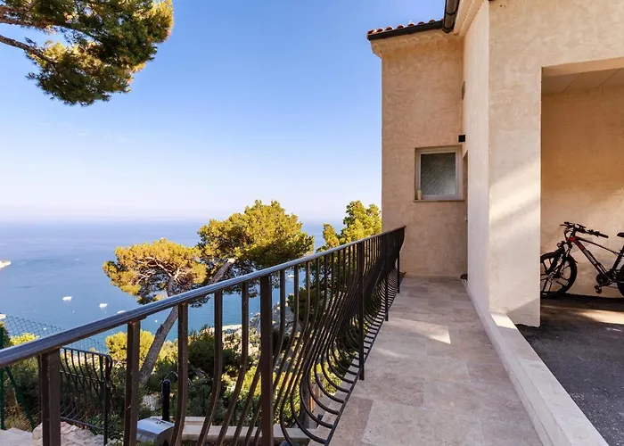 Sea View Apartment With Private Secure Parking - 2