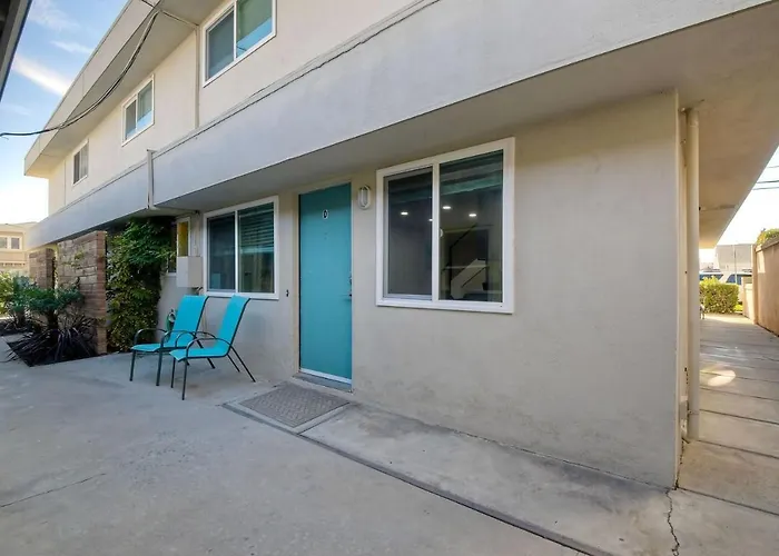 Coastal 2Br Escape - Steps To The Sand & Surf