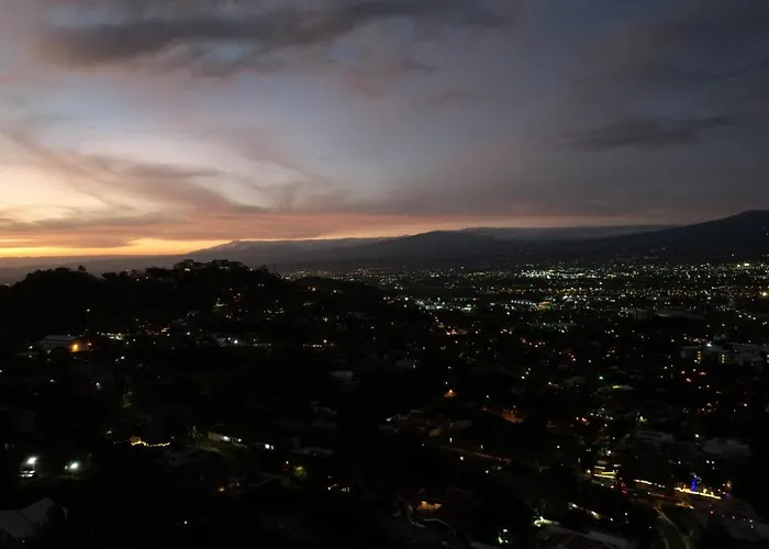 Cozy Private Apartment, Mirador Escazu -Great View-