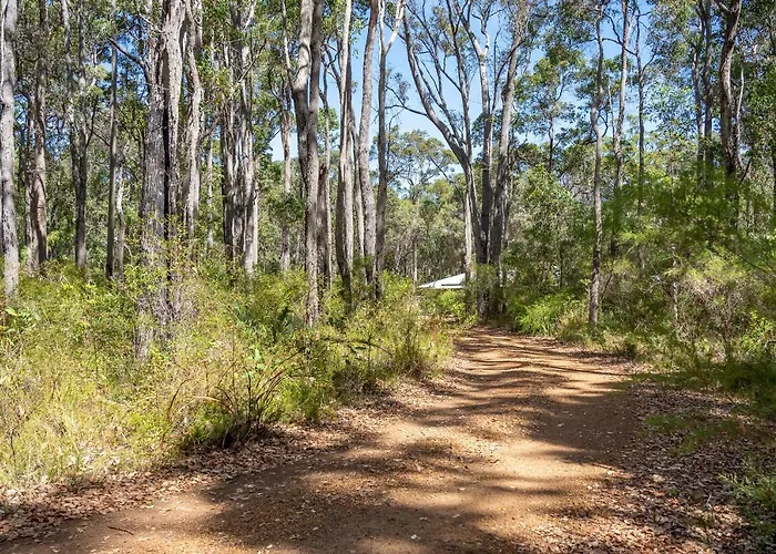 Mansfield Retreat - In Town - Margaret River