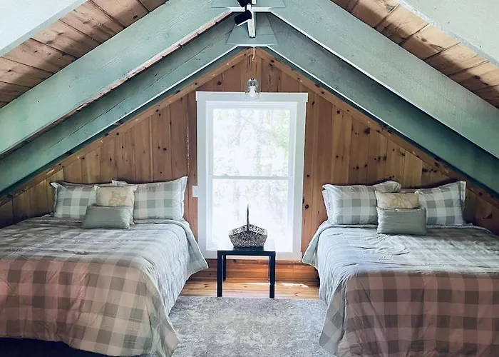 Chalet With A Private Beach In Acadia National Park