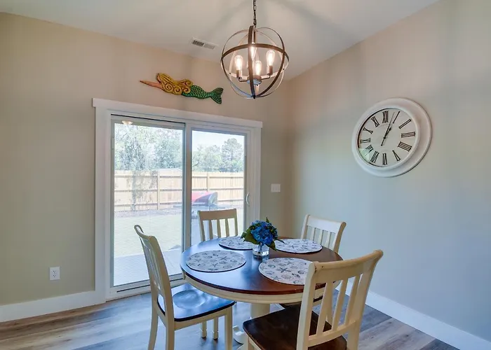 1 Mi To Beach! Ocean Isle Home W/ Shared Lanai