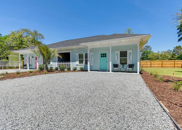 1 Mi To Beach! Ocean Isle Home W/ Shared Lanai