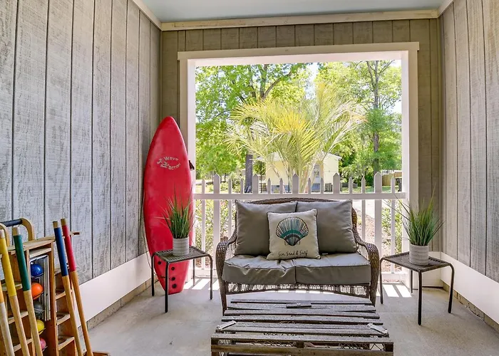 1 Mi To Beach! Ocean Isle Home W/ Shared Lanai