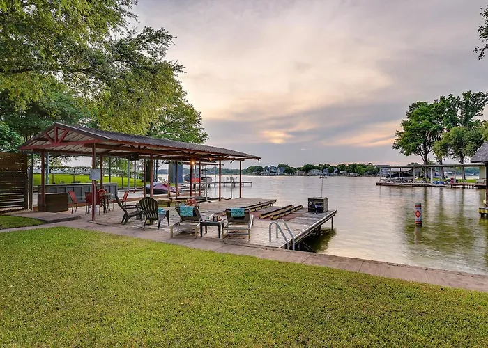 The Shorewood Lakeside Oasis, Pet-Friendly Getaway