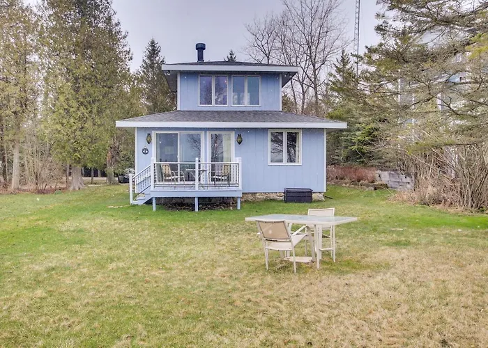 Serene Lakefront Baileys Harbor Home W/ Deck!