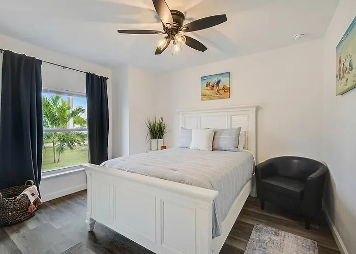 Sw Florida Luxury Modern Retreat: Beachside Golf & King Suite