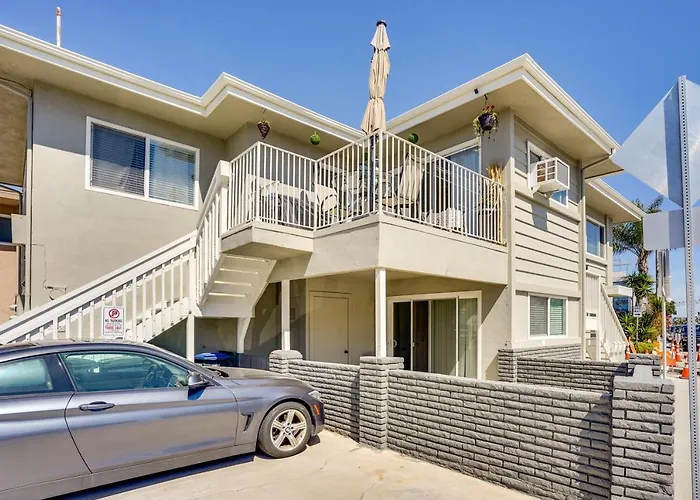 Newport Beach Vacation Rental: Steps To Shore!