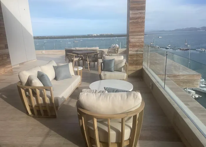 Amazing Vista Coral Condo