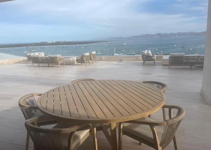 Amazing Vista Coral Condo