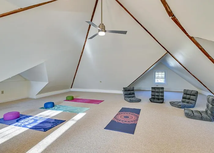 Spacious Historic Home In The Berkshires!