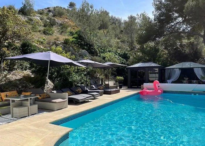 Maison Cottage En Provence, Spa & Piscine, Pour 4 Personnes- Gites Les Estelles