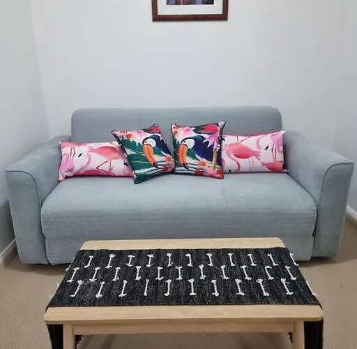 Little Monica Apartment- Spacious, Affordable & Central